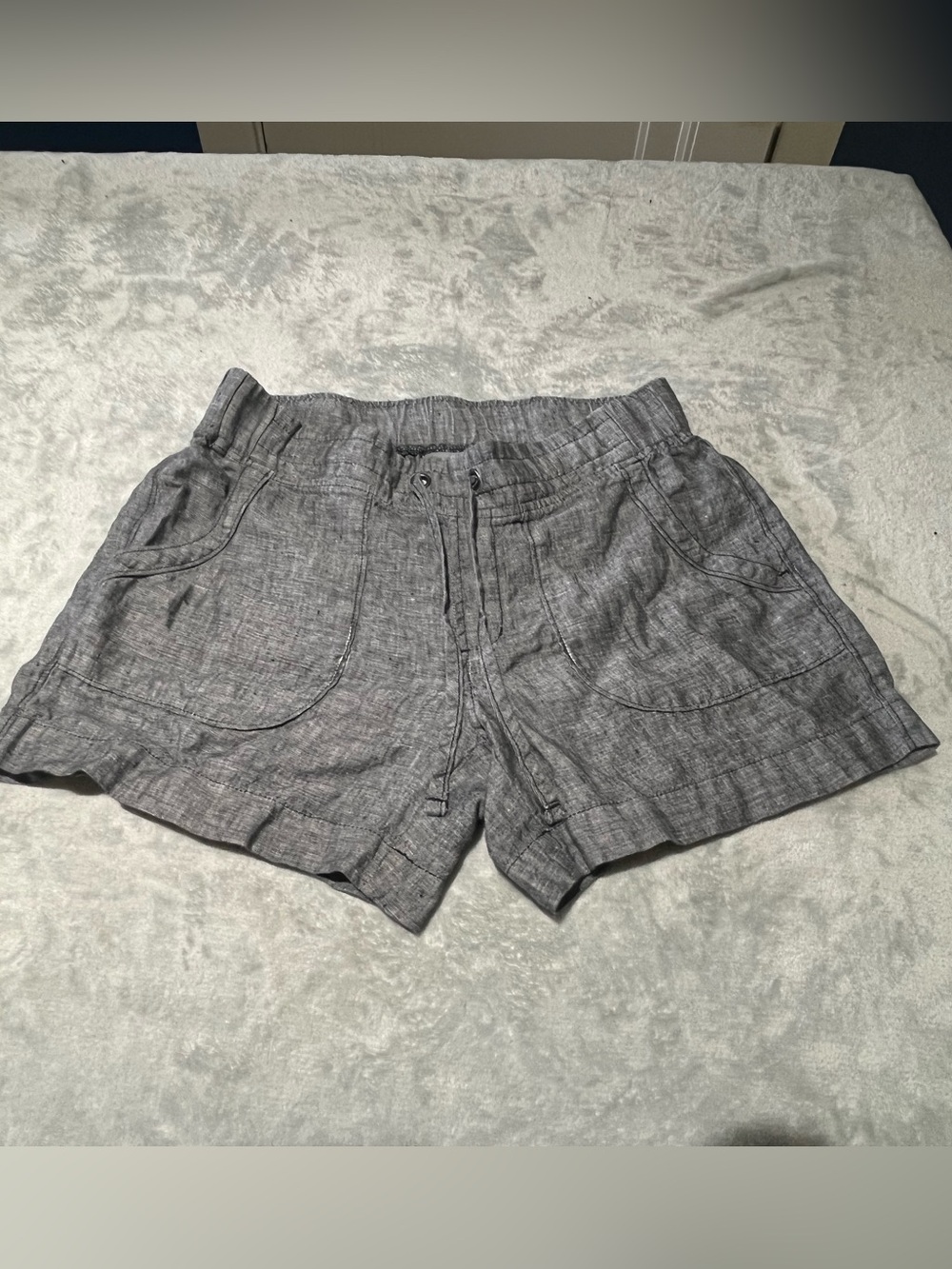 Athleta Heather Gray linen Elastic Waist Shorts